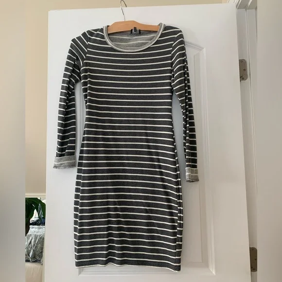 Market & Spruce Dress - Picture 2 of 7